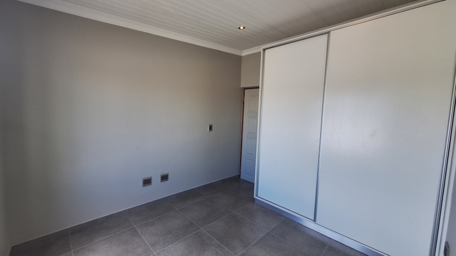 2 Bedroom Property for Sale in Laaiplek Western Cape